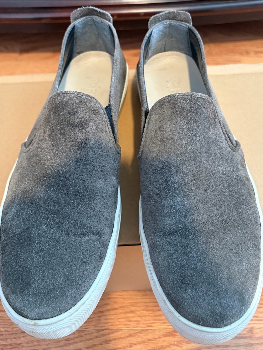 The FLEXX Gray Suede Slip-On Sneakers Women’s 8.5 Comfort Shoes